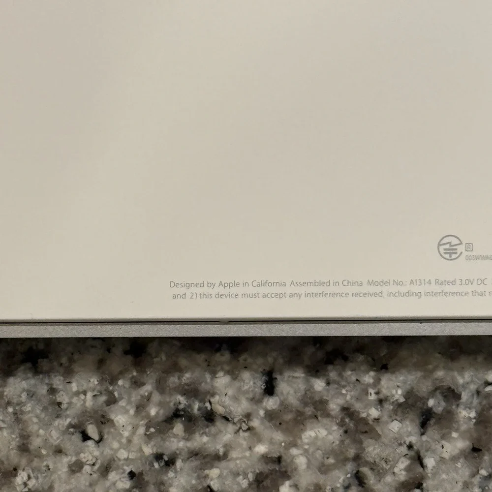 Apple Keyboard Model A1314 Wireless Bluetooth Genuine Keyboard Mac iPad Tested